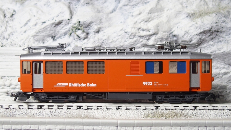 BEMO-1268193-RhB-Xe-4-4-9923-Bahndienst-Elektrotriebwagen-Berninabahn-orange.jpg