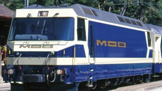 BEMO 1359 301 - MOB Ge 4/4 8001 Elektrolokomotive, blau/beige DIGITAL
