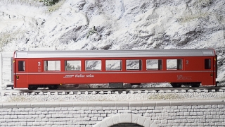 D+R 22392 - RhB B 2392 Personenwagen EW IV  4-achsig 2. Klasse, rot