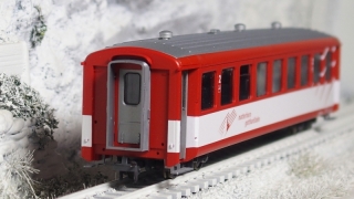 BEMO 3266 256 - MGB  B 4266 Personenwagen 4-achsig 2. Klasse, rot/weiss