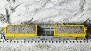MEX 2290 000+L4 - RhB Ladegut Schotter für Güterwagen mit Aushubmulden VE=2 Stück, grau