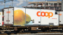 BEMO 2269 125 - RhB Lb-v 7865 Containertragwagen 2-achsig, grau mit Kühlcontainer "coop" Birne