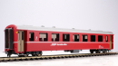 BEMO 3240 136 - RhB B 2436 Personenwagen EW II 4-achsig 2. Klasse, rot - gelbe Bremsecken