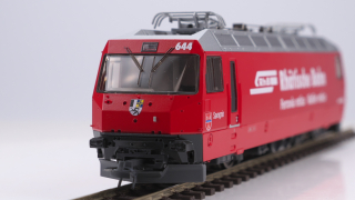 BEMO 1359 174 - RhB Ge 4/4 III 644 Savognin Elektrolokomotive, Versuchslackierung rot Rhätische Bahn DIGITAL mit SOUND - EINMALIGE AUFLAGE 2020