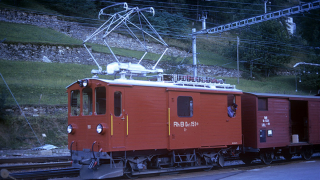BEMO 1277 125 - RhB De 2/2 151 Gepäcktriebwagen Berninabahn, oxydrot Metal Collection . Vbs 01.05.2020
