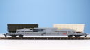 BEMO 2290 199 - RhB P 10049 Tragwagen 4-achsig, grau - Beladung zwei Schlackemulden (hell und dunkel)