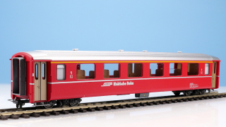BEMO 3252 124 - RhB A 1243 Personenwagen EW I 4-achsig 1. Klasse, rot