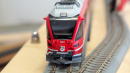 BEMO 7244 117 - RhB ABe 8/12 3507 "Benedetg Fontana" Zweispannungs-Elektrotriebzug ZTZ "Allegra" 1./2. Klasse, rot