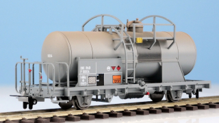 BEMO 2296 114 - RhB P 10004 Kesselwagen 2-achsig, leichte Rostverwitterung