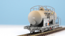 BEMO 2296 114 - RhB P 10004 Kesselwagen 2-achsig, leichte Rostverwitterung