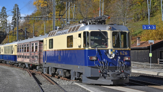 BEMO 9258 176 0m - RhB Ge 4/4 II 626 "Malans", beige/blau - APCE "Alpine Classic Pullman Express" Vbs 01.05.2026