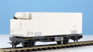 BEMO 2269 162- RhB Lb-v 7869 Containertragwagen 2-achsig, grau mit Kühlcontainer Y 11602 "VOLG", weiss