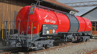 BEMO 2295 562 - MGB Uah 2882 Knickkesselwagen 4-achsig, rot "Alpin Cargo"