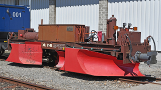 BEMO 2299 141 - RhB Xk 9141 Spurpflug als Schienenreinigungswagen, oxydrot / rot - LIMITIERTE AUFLAGE "Metal Collection"